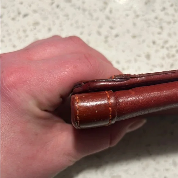 Chloe Red Leather Wallet - Picture 9 of 12